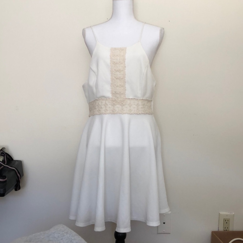 Finn & Clover Large White Dress